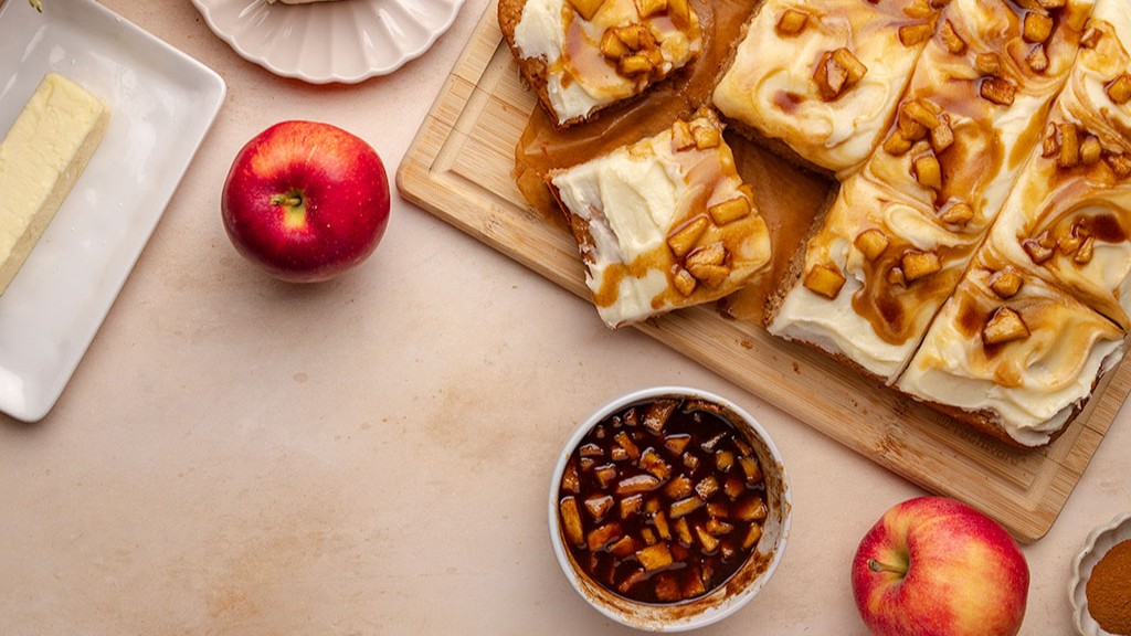Cinnamon Apple Spice Cake